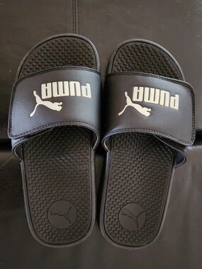 kids puma flip flops